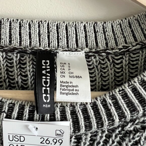 NWT|  H&M Divided Crewneck Pullover Sweater | Size Small - Picture 4 of 6